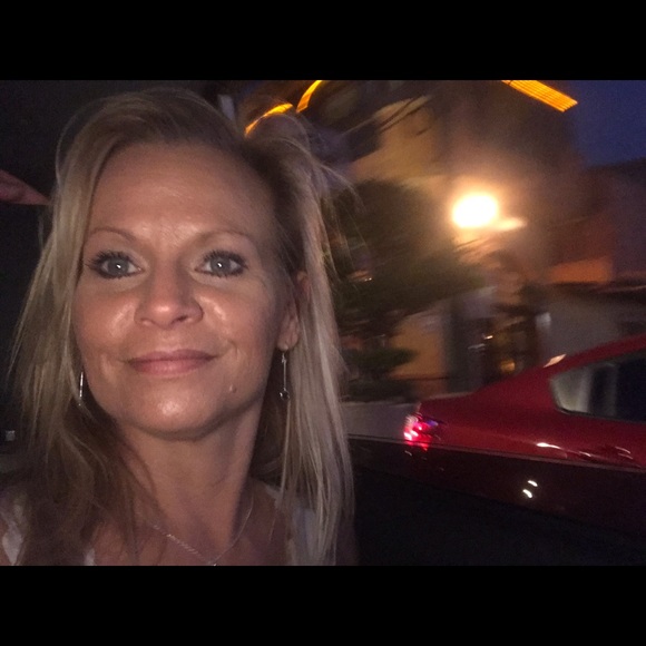 Meet the Posher - Picture 2 of 8